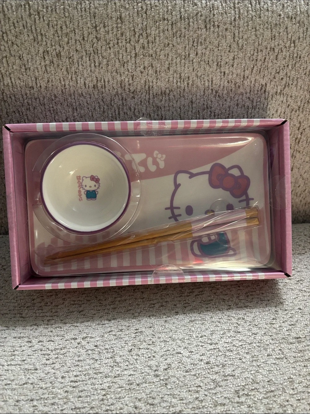 Hello Kitty Pink Chopstick Plate Set